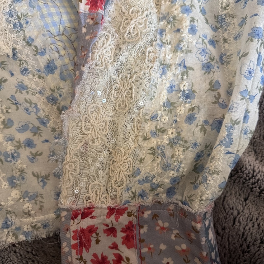 POL Patchwork Lace Sequin Cropped Button Up Shirt… - image 4